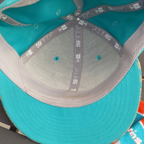 Miami Dolphins Fitted Hat Socks not 🚫 - Picture 2 of 3